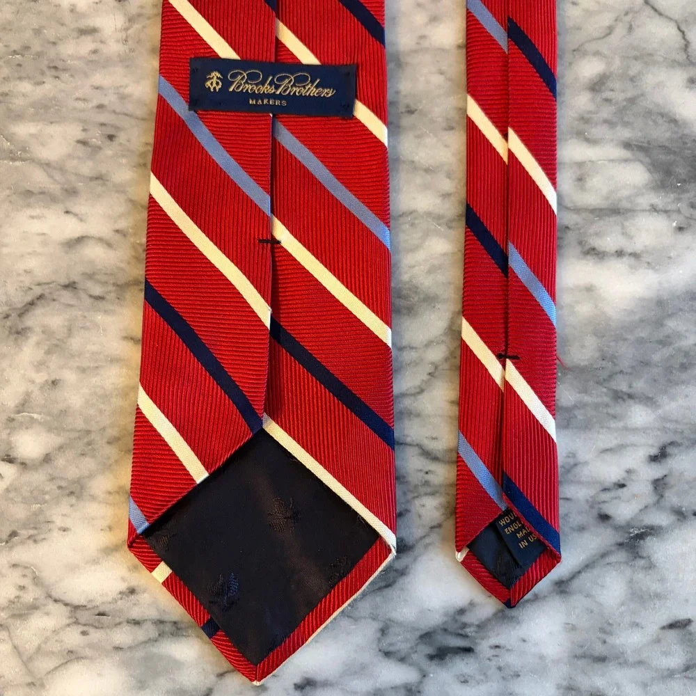 Brooks Brothers Maker 100% Silk Red Navy Blue Regimental Stripe Jacquard ReppTie